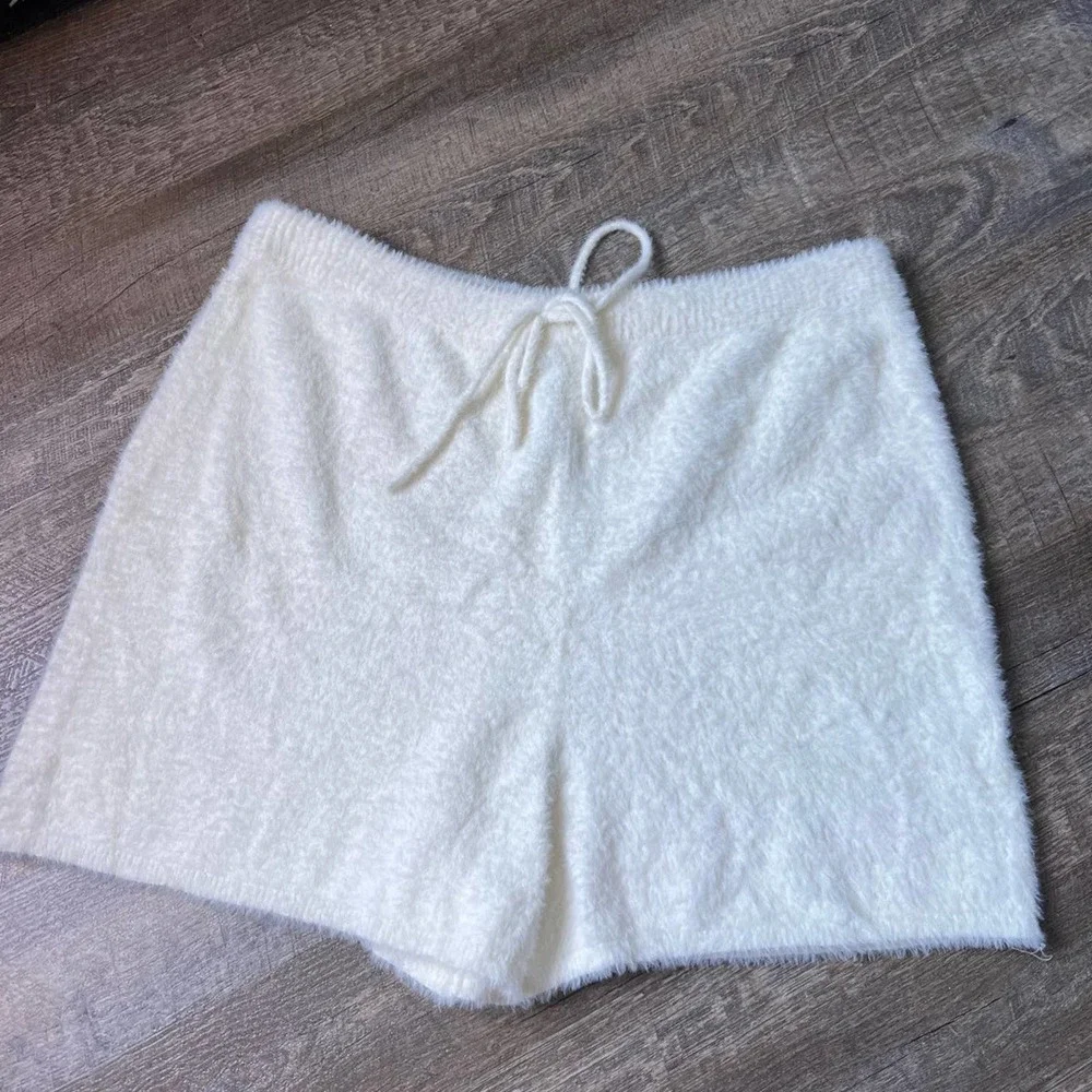 Express Fuzzy Fur Sweater Shorts and Cropped Top-XL_7